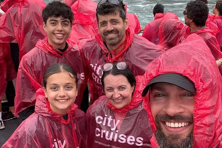 Niagara Falls Bus and Boat Tour — Boat Cruise, Maple Tastings & Scenic Parkway Stops photo 1