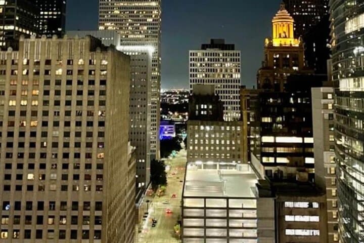 App-Led Houston Hustle: Self-Guided Bar Crawl & Scavenger Hunt photo 2