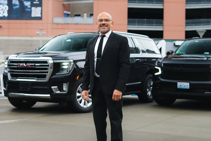 Seattle Private Airport Transfer: SUV & Sprinter Van One-Way or Round Trip photo 5