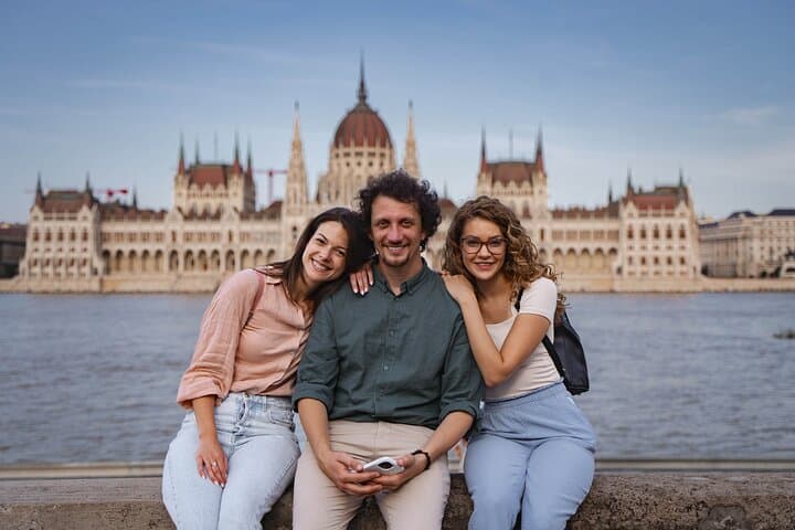 Budapest Castle Hill Photoshoot: Fisherman's Bastion Professional Session photo 6