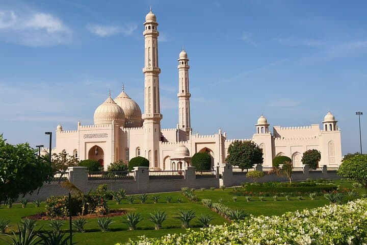 Muscat Full-Day Private Tour & Sunset Dhow Cruise — Mosque, Mutrah Souq, Royal Sights photo 4