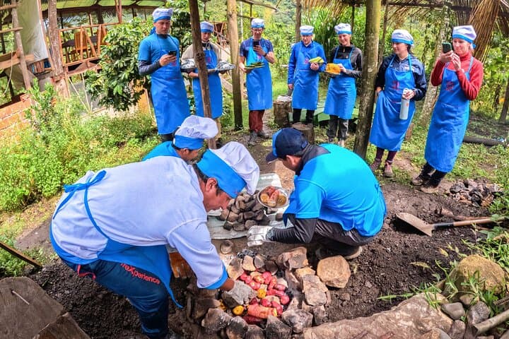 4-Day Salkantay Trek to Machu Picchu: Glamping, Humantay Lake & Vistadome Return photo 3