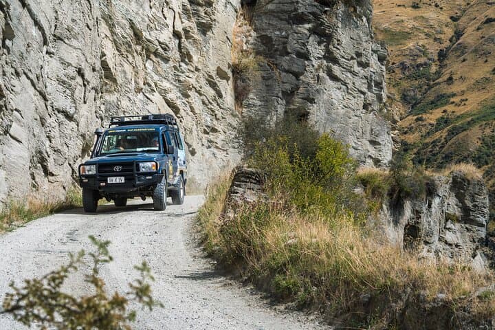 Skippers Canyon Private 4x4 Tour from Queenstown — Off‑Road History, Views & Photography photo 2