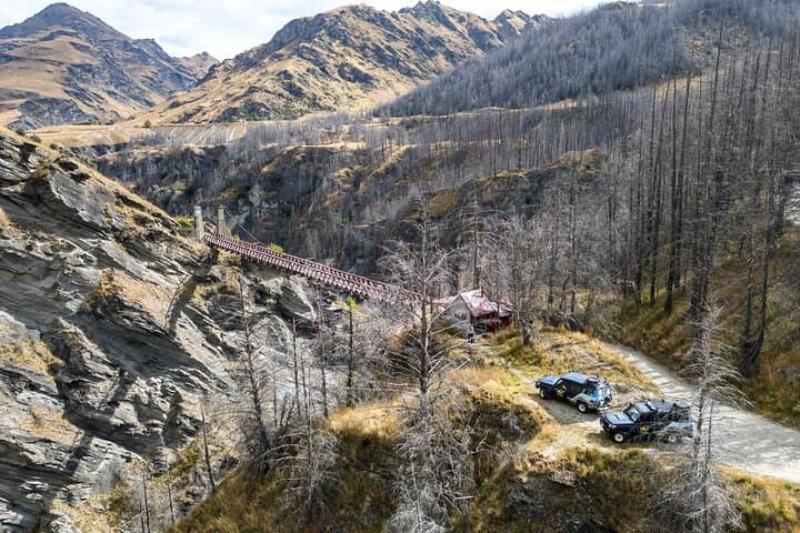 Skippers Canyon Private 4x4 Tour from Queenstown — Off‑Road History, Views & Photography photo 3