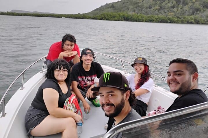 La Parguera Bioluminescent Bay Night Boat Charter with Captain