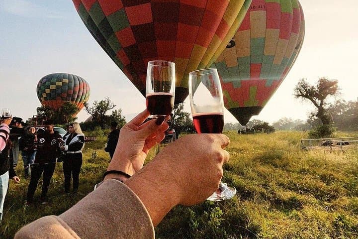 Sunrise Hot Air Balloon over Teotihuacan: Cave Breakfast & Pyramids Tour photo 2