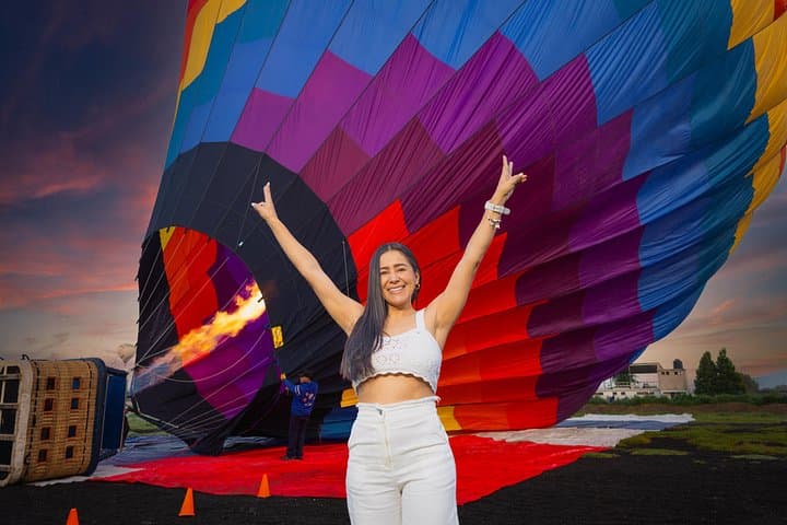 Sunrise Hot Air Balloon over Teotihuacan: Cave Breakfast & Pyramids Tour photo 3
