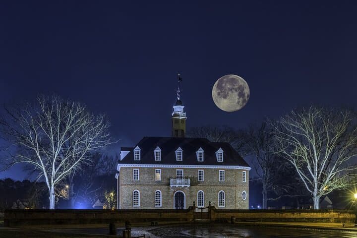 Williamsburg Ghosts Self-Guided Audio Walking Tour — Haunted Colonial Williamsburg
