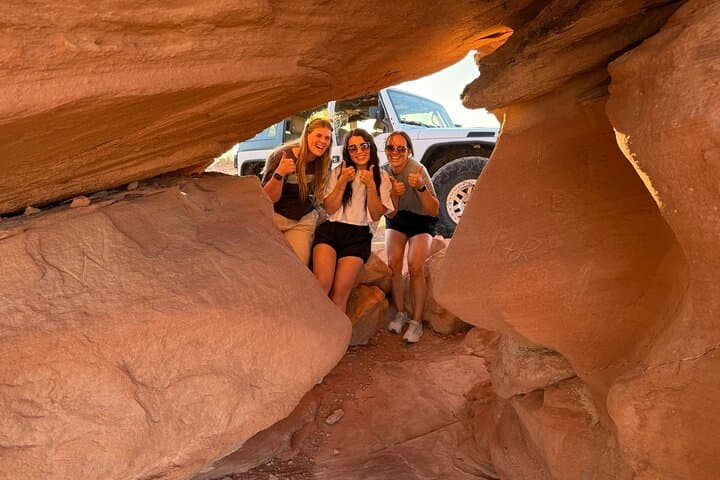 West Rim 4x4 Adventure: St. George Red Rock Off-Road Tour photo 3