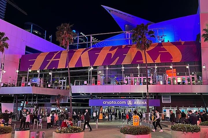 Live Lakers Game at Crypto.com Arena — Tickets, Tips & What to Expect photo 5