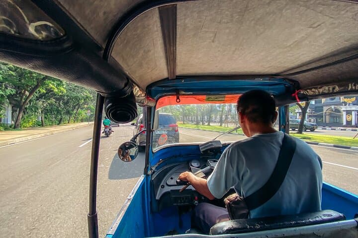 Jakarta Bajaj Experience and Glodok Street Food Tour photo 1