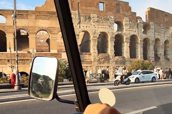 Rome Panoramic Golf Cart Tour: Private Guided Ride Through the Historic Center photo 3