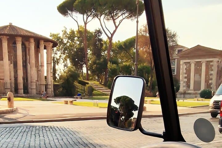 Rome Panoramic Golf Cart Tour: Private Guided Ride Through the Historic Center photo 5
