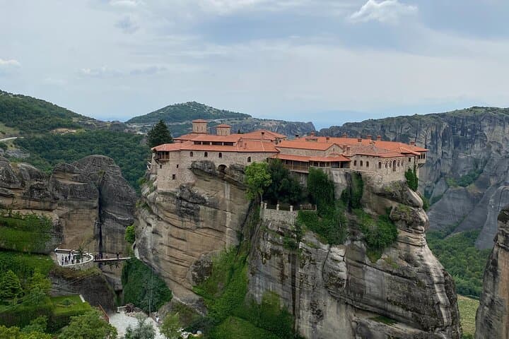 Private Tour of Meteora from Athens — Monasteries on Towering Sandstone Pillars photo 3