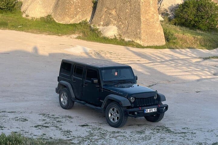 Sunset Jeep Safari in Cappadocia: Valleys, Fairy Chimneys & Champagne