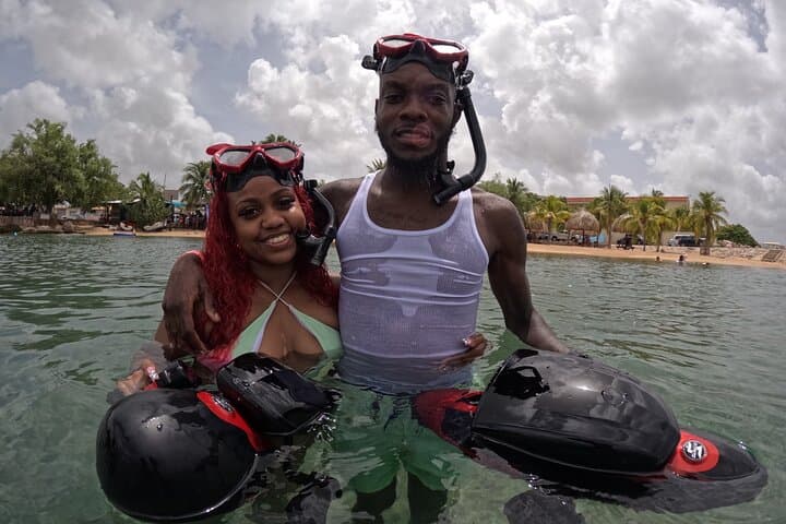 Glide the Curacao Reefs: Sublue Underwater Scooter Adventure photo 3