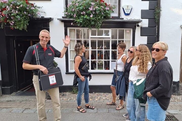 Looe Smugglers and Skullduggery Walking Tour — Old Guildhall to Banjo Pier photo 5