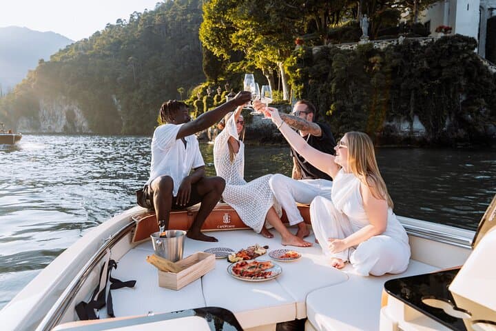 Lake Como Private Speedboat Tour: Villas, Waterfalls & Prosecco