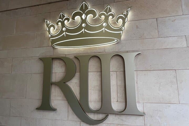 Private King Richard III Walking Tour of Leicester — 4-Hour Historical Walk photo 2
