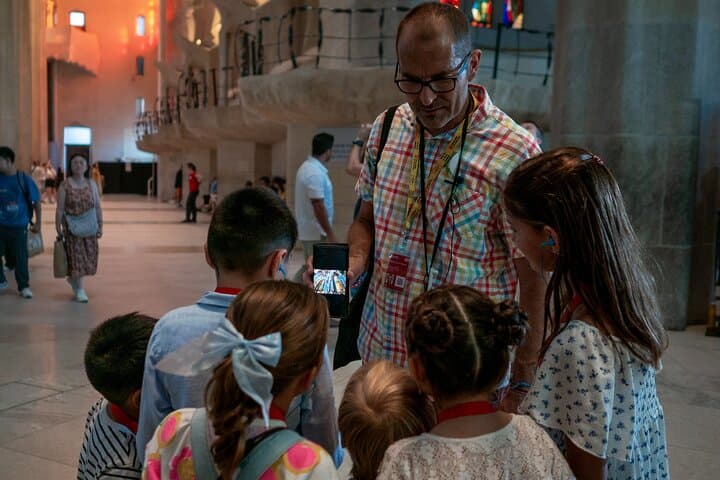 Sagrada Familia Family Tour: A 90-Minute Interactive Experience for Kids in Barcelona photo 4