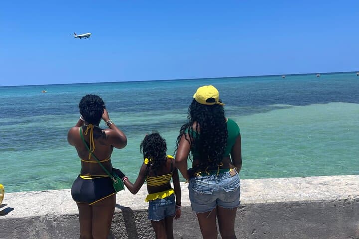 Montego Bay City Highlights & Bamboo Rafting: City Sights, Shopping and a Relaxing River Float photo 3