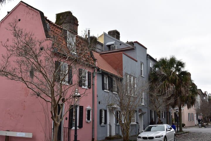 Charleston Perspective Walking Tour: 2-Hour Local History Walk Through Historic Downtown photo 3