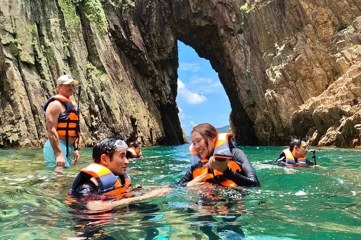 Geopark Double Sea Arches Coasteering: Swim Caves & Volcanic Columns in Sai Kung