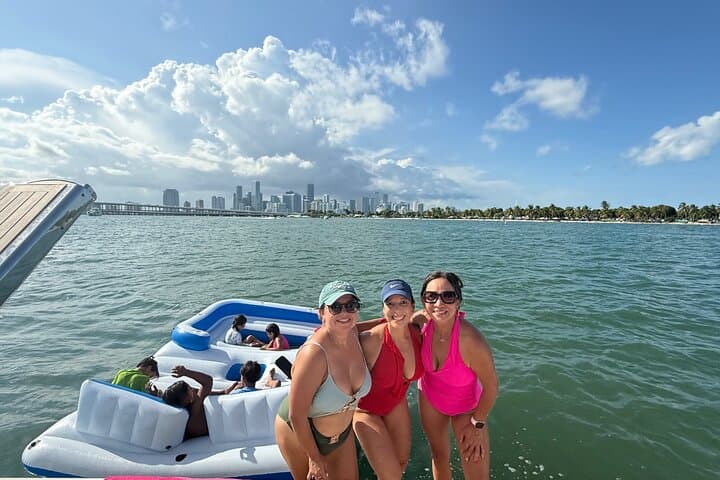 Miami Luxury Yacht Charter with Jetskis and Water Toys — 4-Hour Private Cruise photo 5