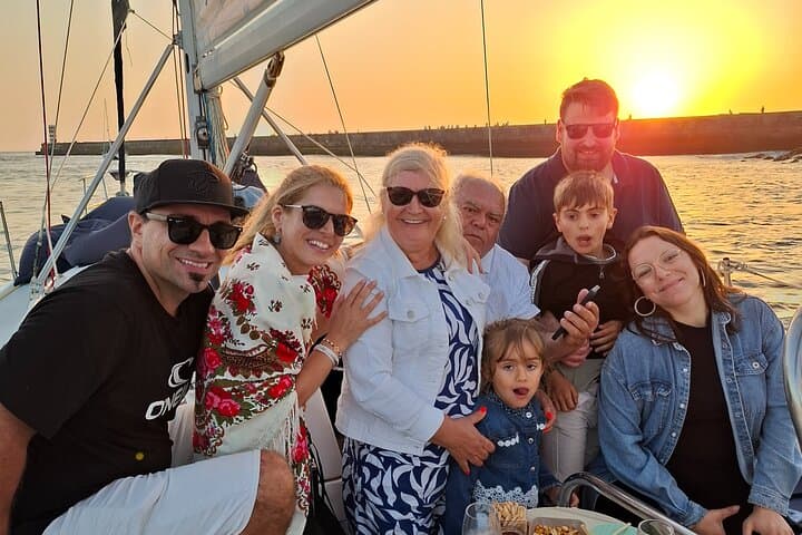 Sunset Douro River Sail on a Hunter 356 — Porto Boat Cruise photo 6