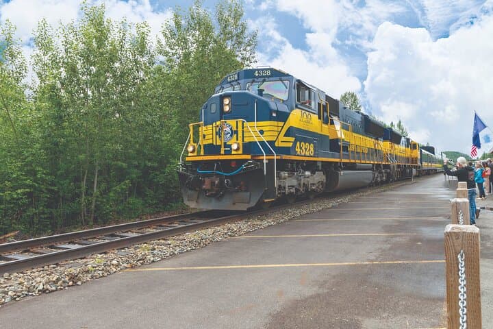 6-Day Grand Alaska Highlights Tour: Seward, Kenai Fjords & Denali Wildlife photo 4