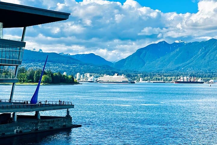 Vancouver Highlights: Tip-Based Downtown Walking Tour photo 4
