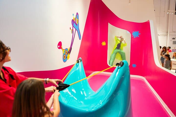 Sloomoo Institute Los Angeles — Hands-On Slime Lab & Interactive Slime Experience