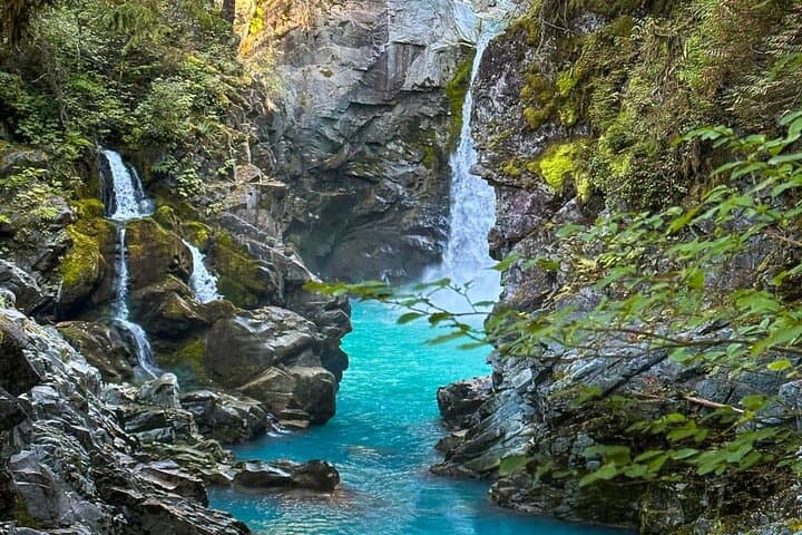 Private Squamish Canyon Sightseeing Tour: Mamquam & Shannon Falls Day Trip from Vancouver photo 2