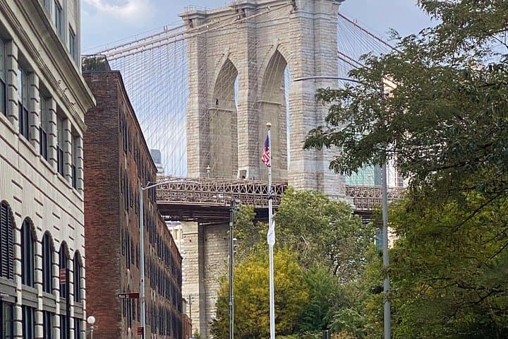 Historic Brooklyn Heights & Trendy DUMBO Walking Tour photo 2