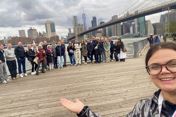 Historic Brooklyn Heights & Trendy DUMBO Walking Tour photo 4