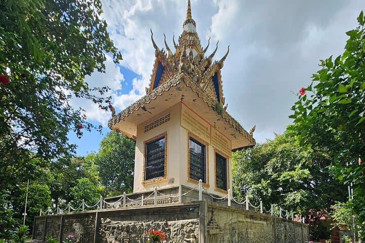 Battambang Day Trip from Siem Reap — Bat Cave, Bamboo Train & Phnom Sampov photo 3