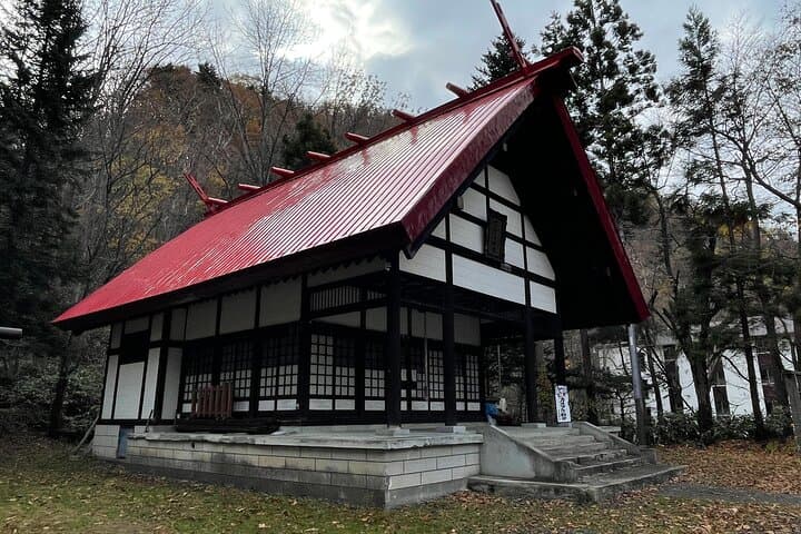 Jōzankei Onsen Walk — Temple, Cave & Hot Spring Foot Baths Near Sapporo photo 5