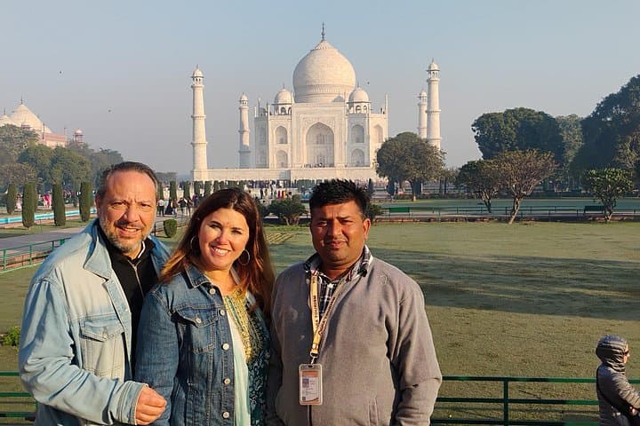 Private Day Trip from Delhi to the Taj Mahal: AC Sightseeing to Agra photo 3