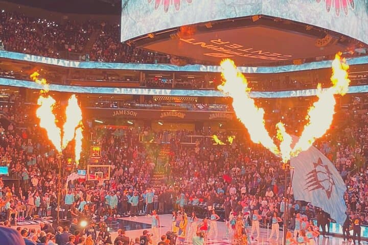 Phoenix Suns Game at Footprint Center: Live NBA Action in Downtown Phoenix photo 2