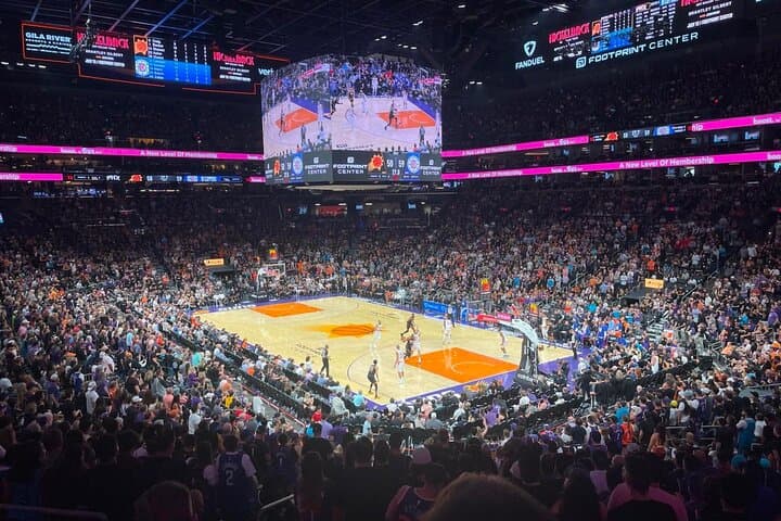 Phoenix Suns Game at Footprint Center: Live NBA Action in Downtown Phoenix photo 4