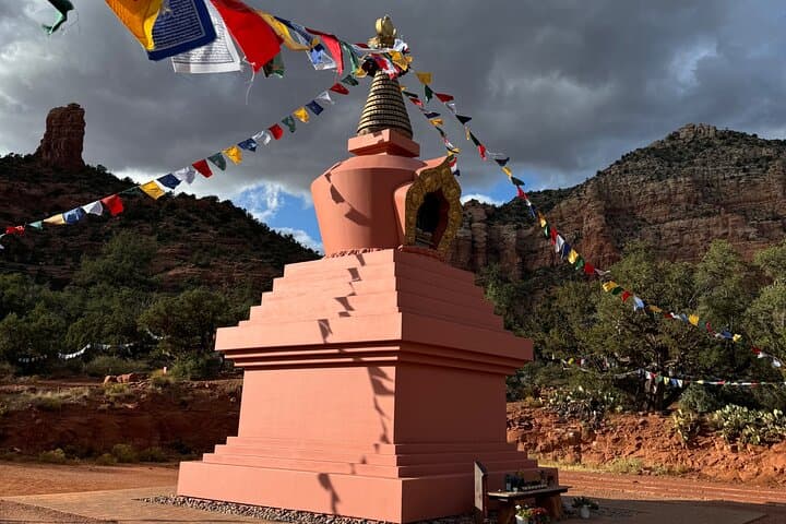 Sedona City Highlights Private Tour — Red Rock Views, Vortex Sites & Arts Village photo 2