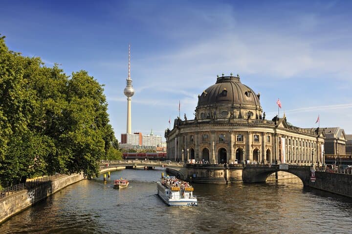 Berlin in a Day: Shore Excursion from Warnemünde photo 2
