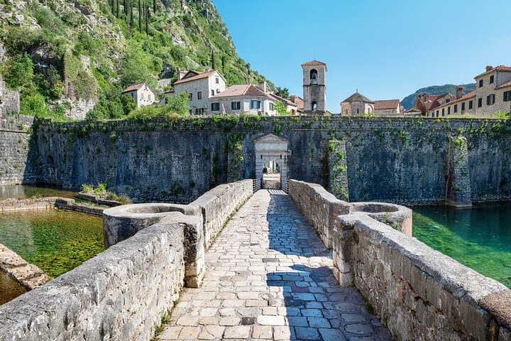 Montenegro Coastline: Kotor and Perast Private Day Tour