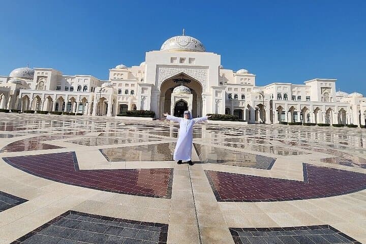 Private Abu Dhabi City Tour: Sheikh Zayed, Emirates Palace & Gold Coffee Experience photo 6