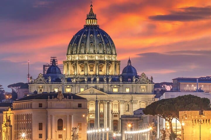Rome After Dark: Private Golf Cart Tour of the Eternal City's Night Sights