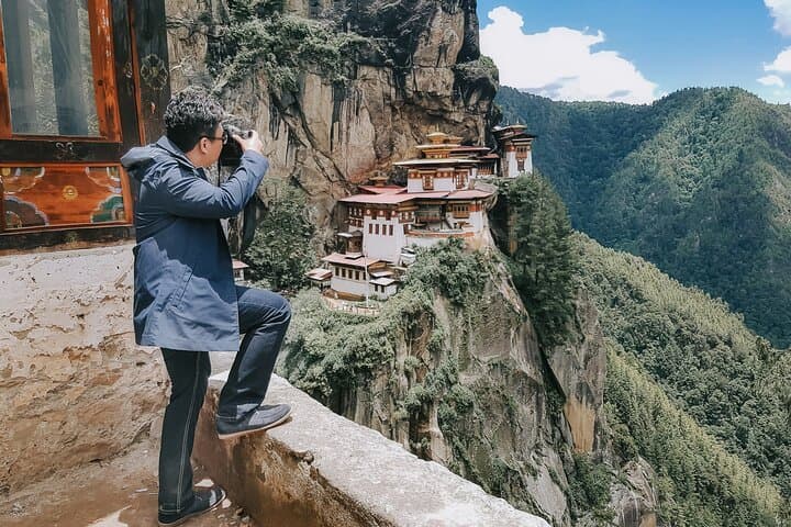 Private Paro Day Tour: Tiger’s Nest, Dzong & Museum by Car photo 3