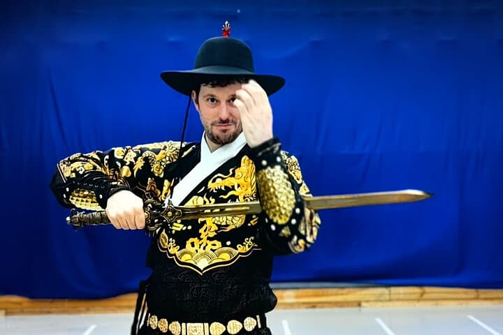 Become a Ming Imperial Guard: Ancient China Archery Experience in Shanghai photo 3