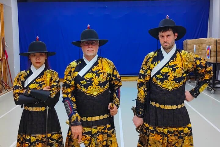 Become a Ming Imperial Guard: Ancient China Archery Experience in Shanghai photo 4