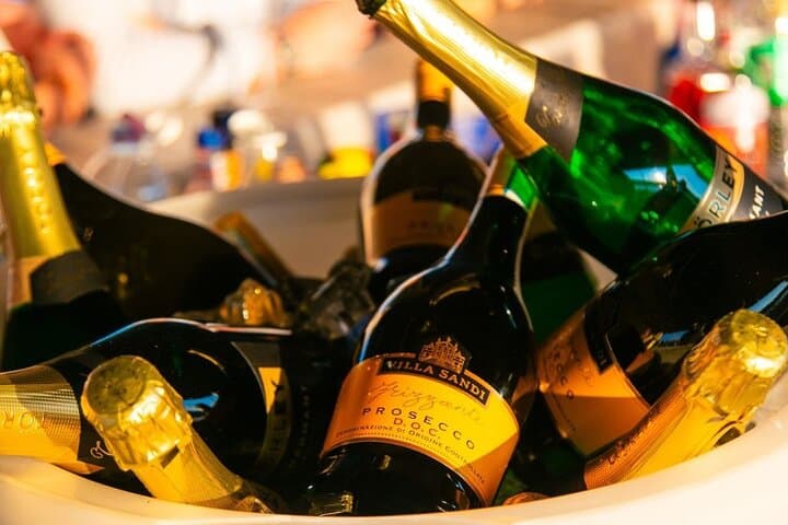 Sip and Sail Budapest: Unlimited Prosecco Evening Cruise on the Danube photo 3
