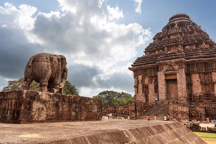 Private Bhubaneswar Car Tour: Konark Sun Temple & Odisha Temple Trail photo 2